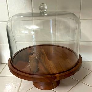 Hearth and Hand with Magnolia cake stand